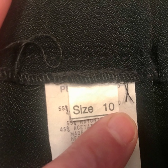 Womens Black and Cream Pant Suit. Perception. Size 10. Rayon and Acetate. - Picture 5 of 5